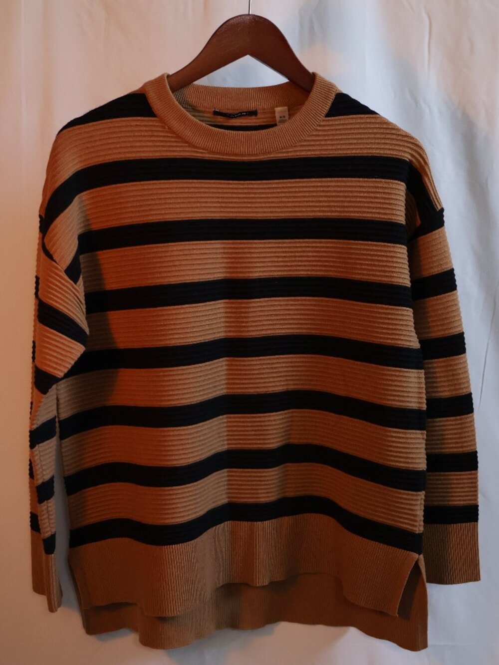 Tahari Tan & Black Striped Ribbed Sweater, Size Medium
